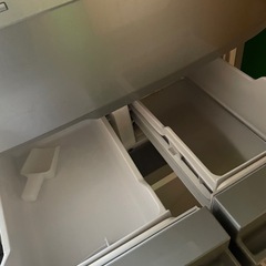 日立冷凍冷蔵庫2011年の画像