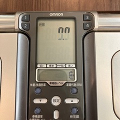 ジャンク　体脂肪計 体重計　オムロンの画像
