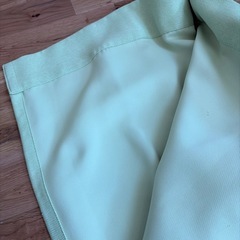 ニトリ　ライムグリーンの遮光カーテンの画像