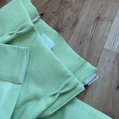 ニトリ　ライムグリーンの遮光カーテンの画像