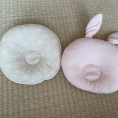 ベビーベッド、固わた敷布団の画像