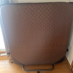 折りたたみベッドの画像