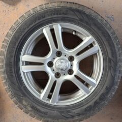 スタッドレスタイヤ、ホイールの画像