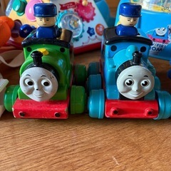 やみつきボックス、キッズカー、トーマス、転倒防止クッションetcの画像