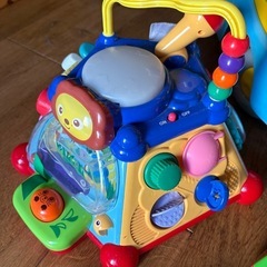 やみつきボックス、キッズカー、トーマス、転倒防止クッションetcの画像