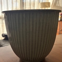 フラワーベース 直径23cmスチール ブルーの画像