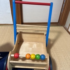 赤ちゃん　子供用　椅子、メリー、手押し車の画像