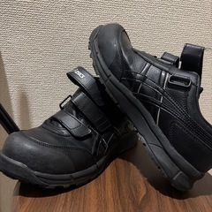 asics   アシックス　ブラック　安全靴 レディース 23.5cm CP301  ウィンジョブ スニーカーの画像