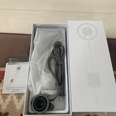 新品未使用　定価24500円　ドライヤー 1250W超大風量 速乾の画像