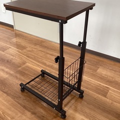 キャスター付きサイドテーブル【町田市再生家具】252554の画像