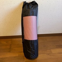 ヨガマット183×61cm 厚さ1cm　持ち運び袋付き　未使用　　の画像