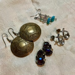 ピアス 4点まとめ売りの画像