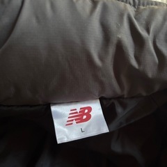 ニューバランス　ベンチコートの画像