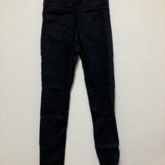 マタニティUNIQLOチノパンの画像