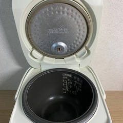 TOSHIBA炊飯器RC-5MSの画像