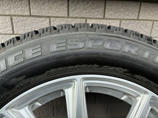 【美品】スタッドレスタイヤ(ホイール付き)185/60R15 ４本セット
