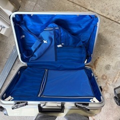 スーツケースの画像