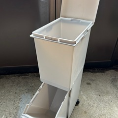 ゴミ箱の画像