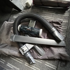 【値段交渉可能】コードレス掃除機の画像