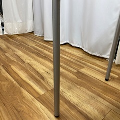 テーブル　机　オフィス　デスクの画像