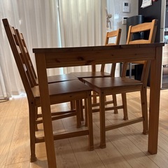【決まり】ダイニングテーブルの画像