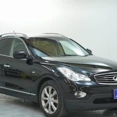 【自社ローン専門店】日産 スカイライン　クロスオーバー 　３７０ＧＴの画像