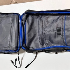 【訳あり特価】PC＆USBポート搭載！高機能ビジネスリュック（要修理）の画像