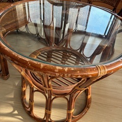 籐の家具4点セットの画像