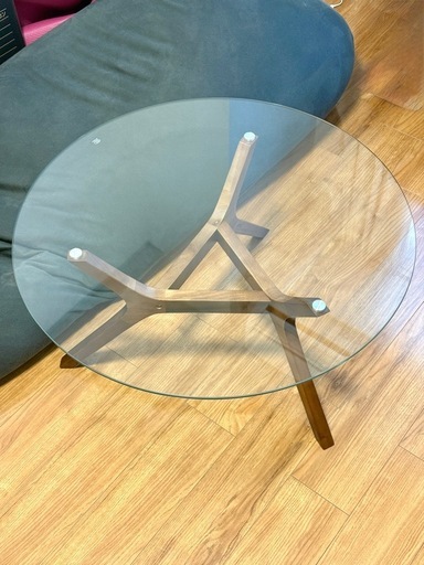 ガラステーブル 東馬