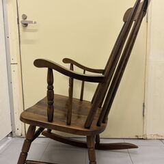 ロッキングチェア　揺り椅子の画像