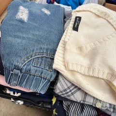 子ども服100〜160男の子、レディース服など　たくさんあります。まとめて　ばら売りなし。明日処分の画像