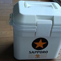 紐付き発泡スチロール　おまけで黒ラベル保冷箱の画像