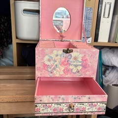 オルゴール付きジュエリーボックスの画像