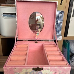 オルゴール付きジュエリーボックスの画像