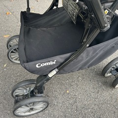 combi ベビーカー　の画像