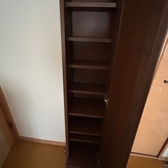 鏡付き収納家具の画像