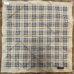 バーバリーズburberrysポーチ＆ハンカチスカーフセットギフトパッケージred レッド赤色ブラウン茶色系ベージュノバチェック綿100％レディースlady's LADYS女性用婦人ウィメンズwomen’s メンズ（men’s）男性用紳士 ユニセックス男女兼用の画像