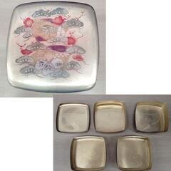 【現状品】レトロ 当時物 お弁当箱 小物入れ  花柄 角型 アルミ 四段重 入れ子式 幅17cm 弁当箱 道具入れ 苫小牧西店の画像