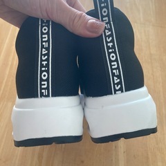 スニーカー24cm  の画像