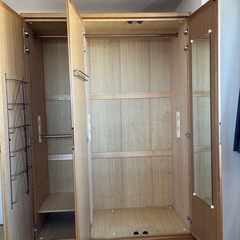 洋服タンスの画像