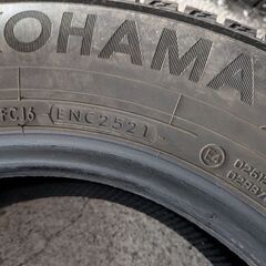 185-70-14　アイスガードiG60  21年製　8分目以上の画像