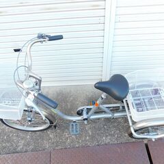 【JM908保管M】実用未使用 M'CLUB TRICYCLE 大人用三輪自転車 トライク (前20後16) シルバー 固定とスイング切替可能 前後バスケット搭載の画像