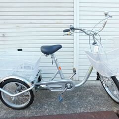 【JM908保管M】実用未使用 M'CLUB TRICYCLE 大人用三輪自転車 トライク (前20後16) シルバー 固定とスイング切替可能 前後バスケット搭載の画像
