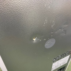 ○東150  訳あり 2025年製 comfee 2ドア 冷蔵庫 RCT90WH/E 裏側凹みあり 通電確認済みの画像