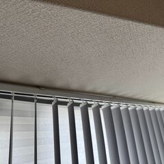 バーチカルブラインド 2個セット　幅:200cm　縦:182cm　遮光/ライトグレー　メーカー: イージーブラインド　※その他や数出品！の画像