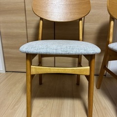 LOWYAの4人掛けダイニングテーブル　ダイニングセットの画像