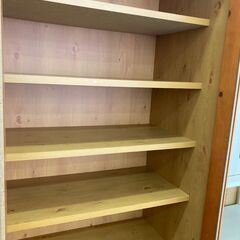 【リユ-スのサカイ広島石内店】ジモティ割！2枚扉食器棚/クリ-ニング済み/HG-9198/広島市 家具　佐伯区 家具　南区 家具　西区 家具　東区 家具　中区 家具　安佐南区 家具　安佐北区 家具　安芸区 家具　府中町 家具　海田町 家具　熊野町 家具　坂町 家具　廿日市市 家具の画像