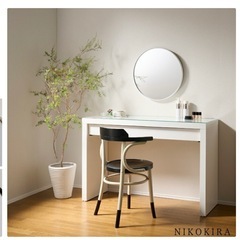 壁掛け丸型ミラー・ホワイト色の画像