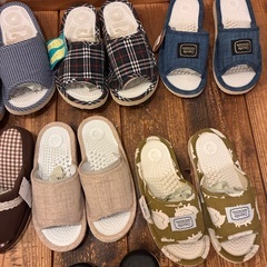 未使用　タグ付き　健康スリッパ　つっかけサンダルなど　11足セット　男性＆女性サイズ混在　健康サンダル　クリスマスギフトの画像