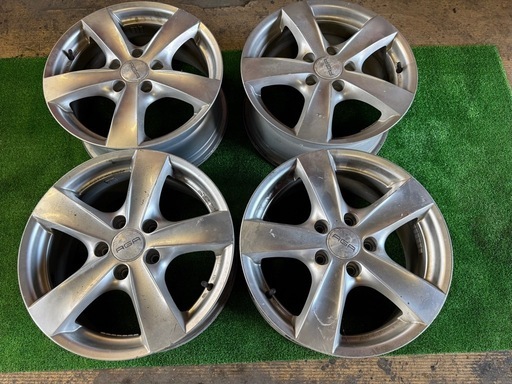 【フォルクスワーゲン ゴルフにて使用】16インチ×7J +53 PCD112×5H